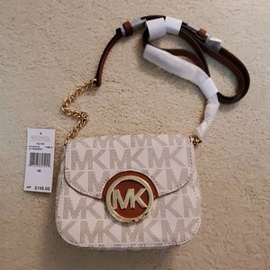 Michael Kors Bags - Cream Michael Kors Crossbody Michael Kors Bags - Cream Michael Kors Crossbody